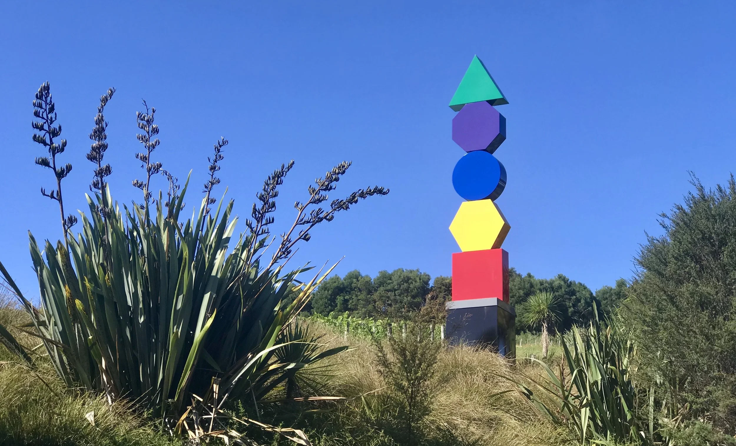 LVDE Totem LS cropped.jpg