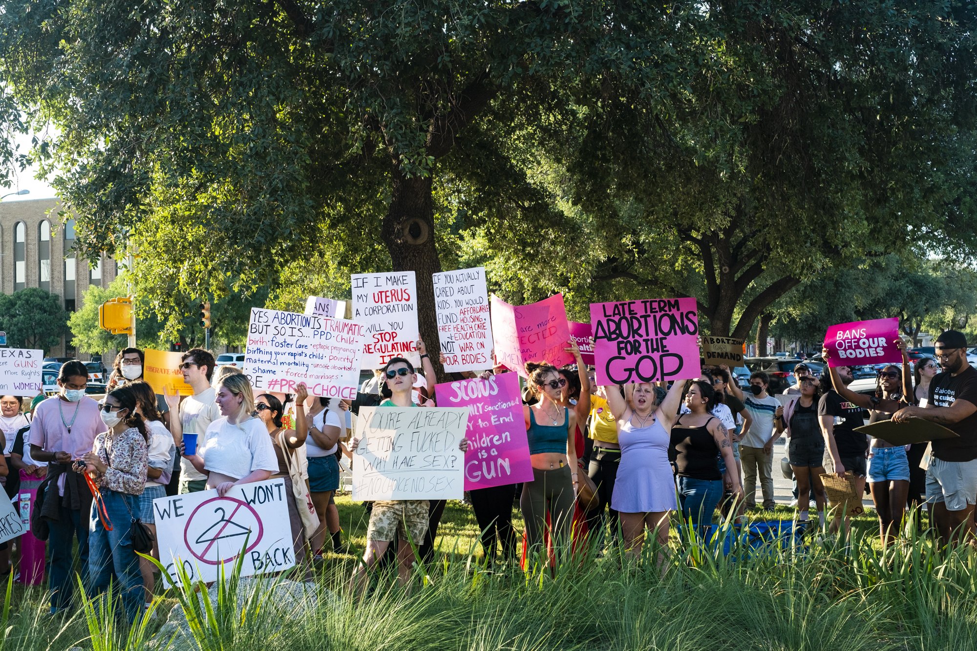 roevwade-satx-protest-5.jpg