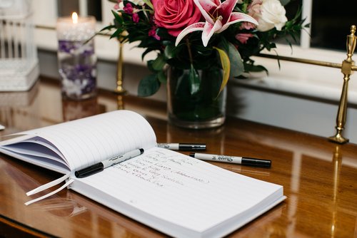 How to Display Photos at Your Wedding - Natasha Lamalle Photography How to Display Photos at Your Wedding - Natasha Lamalle Photography