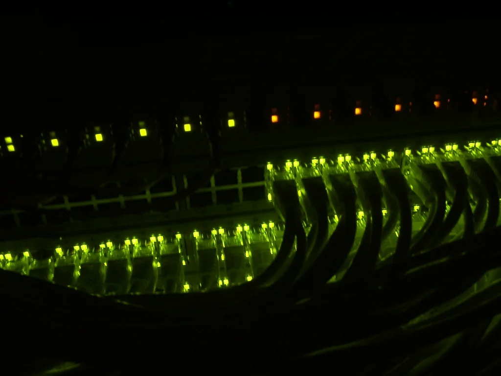 server-at-night-1199726 (1).jpg