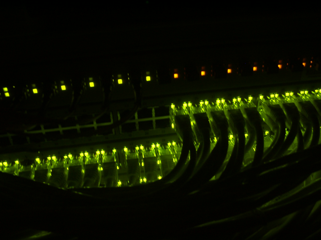 server-at-night-1199726.jpg