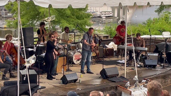 It's been one year, three months, and eight days since I've seen a band play. The last show I saw was Reigning Sound on Feb. 28, 2020. 463 days later I saw Reiging Sound again. This time outdoors on the Mississippi River and with my wife @cocohames g