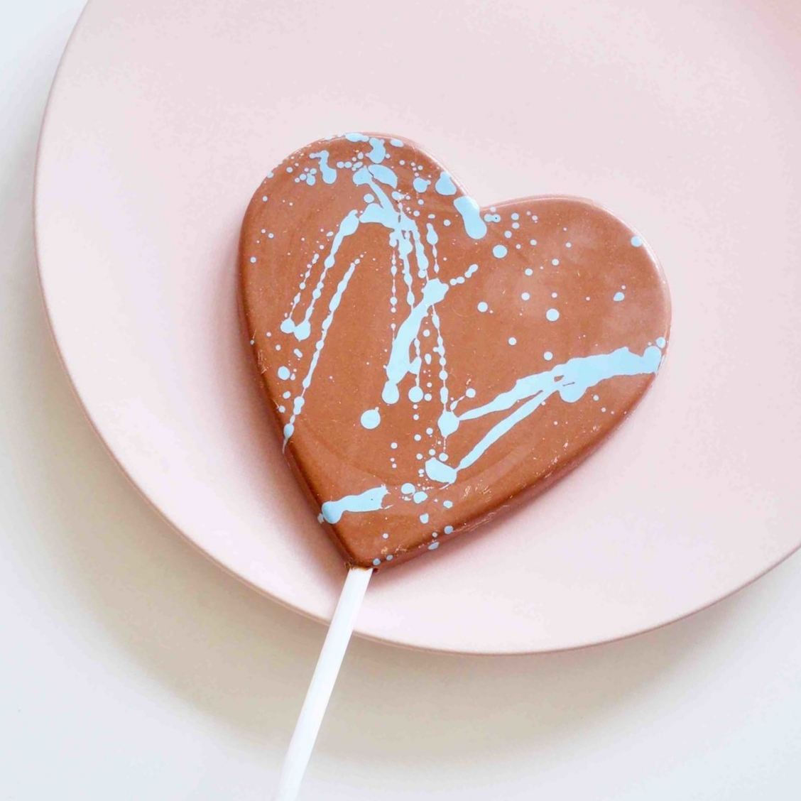heart lolly bearhugs dandelion cocoa chocolate.jpg