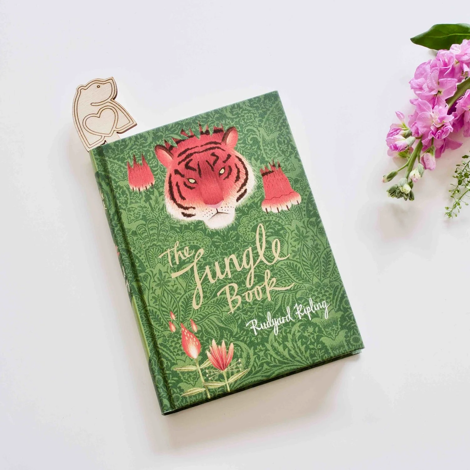 the jungle book bearhug gifts box.jpg