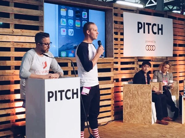 VIEWPOP CEO Peter Brennan, and Director of Content, Andy Carrie, present on stage at the Pitch Competition semi-finals at 2015 Web Summit.