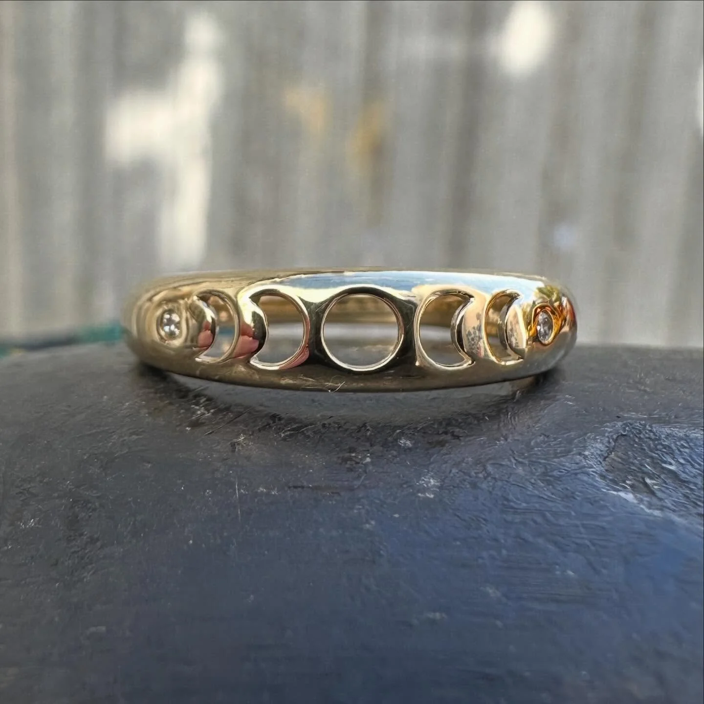 Phases of the moon 🌙
#bg #blueground #bluegroundjewelry #rochester #rochesterny #pittsford #pittsfordplaza #pittsfordny #jewelry #finejewelry #moonphases #gold #goldjewelry