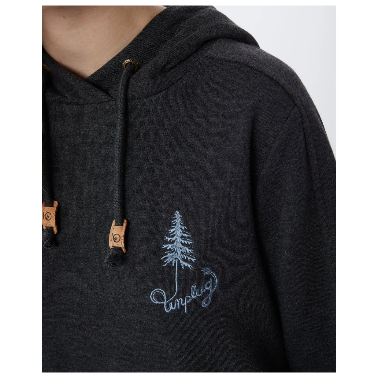 tentree-womens-unplug-hoodie-detail-5.jpg