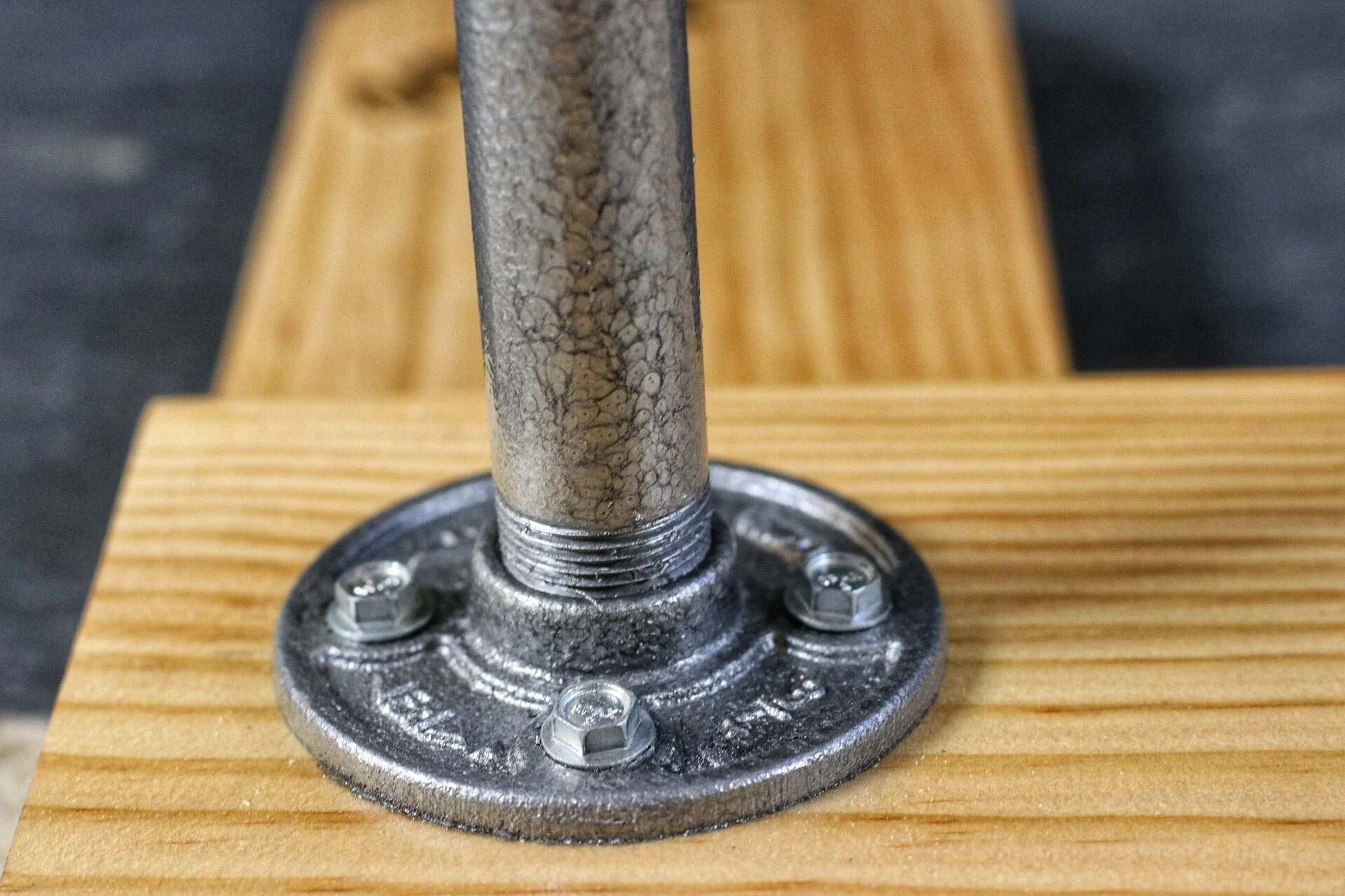 Canes screw in/out easily