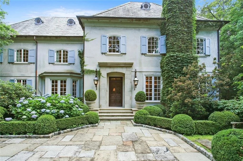 Buckhead Neighborhood Guide: Paces