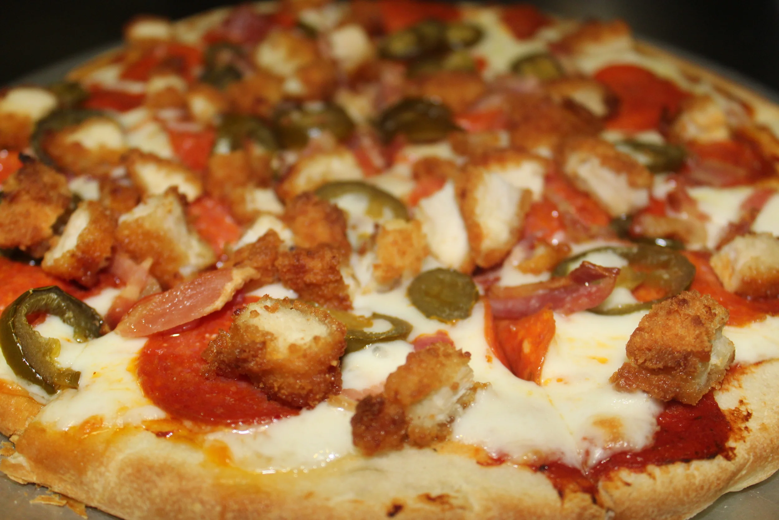 Bar B Q Chicken & Pepperroni Pizza with Jalapeño Peppers