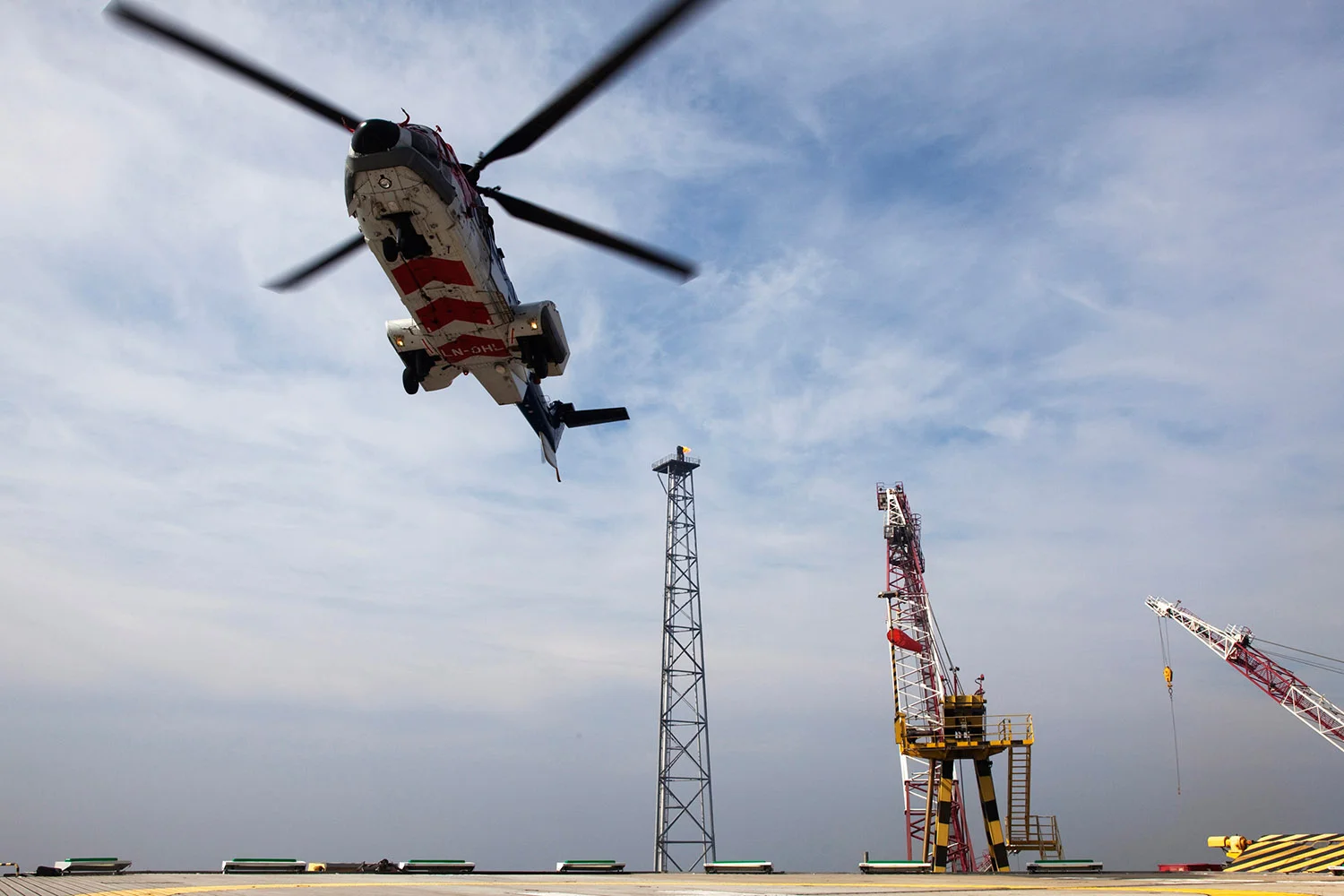 A Super Puma helicopter is arriving at the helipad at Sleipner gas and condensate (light oil) field in the North Sea 250km from the coast of Norway, on Friday, April 24, 2009. Sleipner became the world’s first offshore CO2 capture and storage plant when they started storing CO2 underground in 1996. Photographer: Heidi Wideroe/Bloomberg News