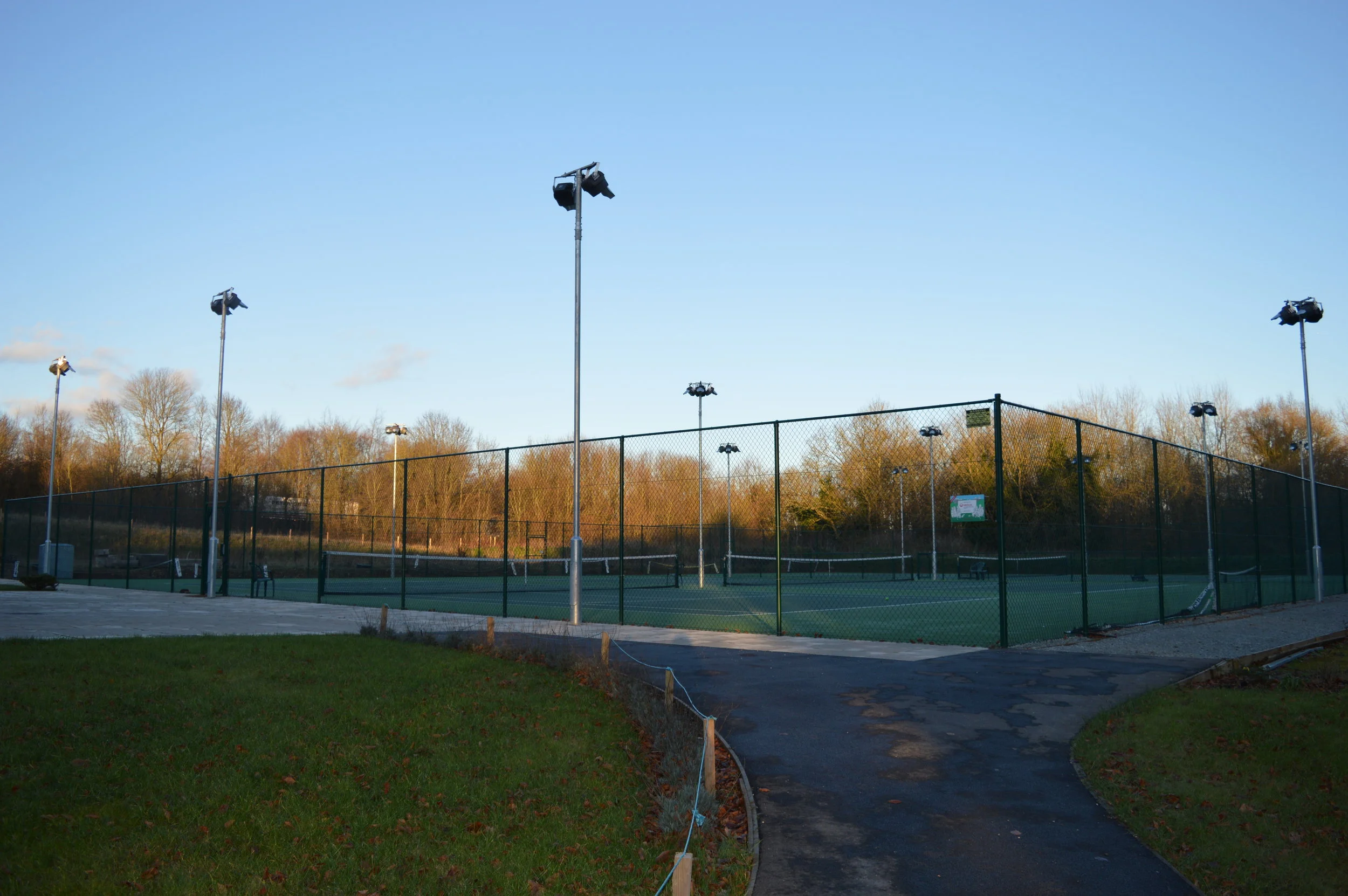 Outdoor courts floodlights Dec 2017