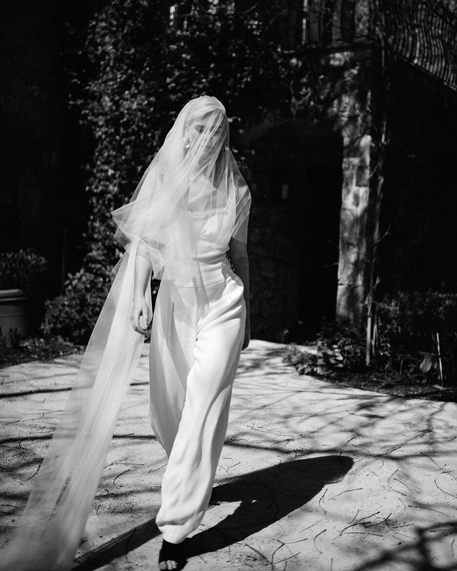 Lola Beautiful Wedding Veil - Pantora Inc.