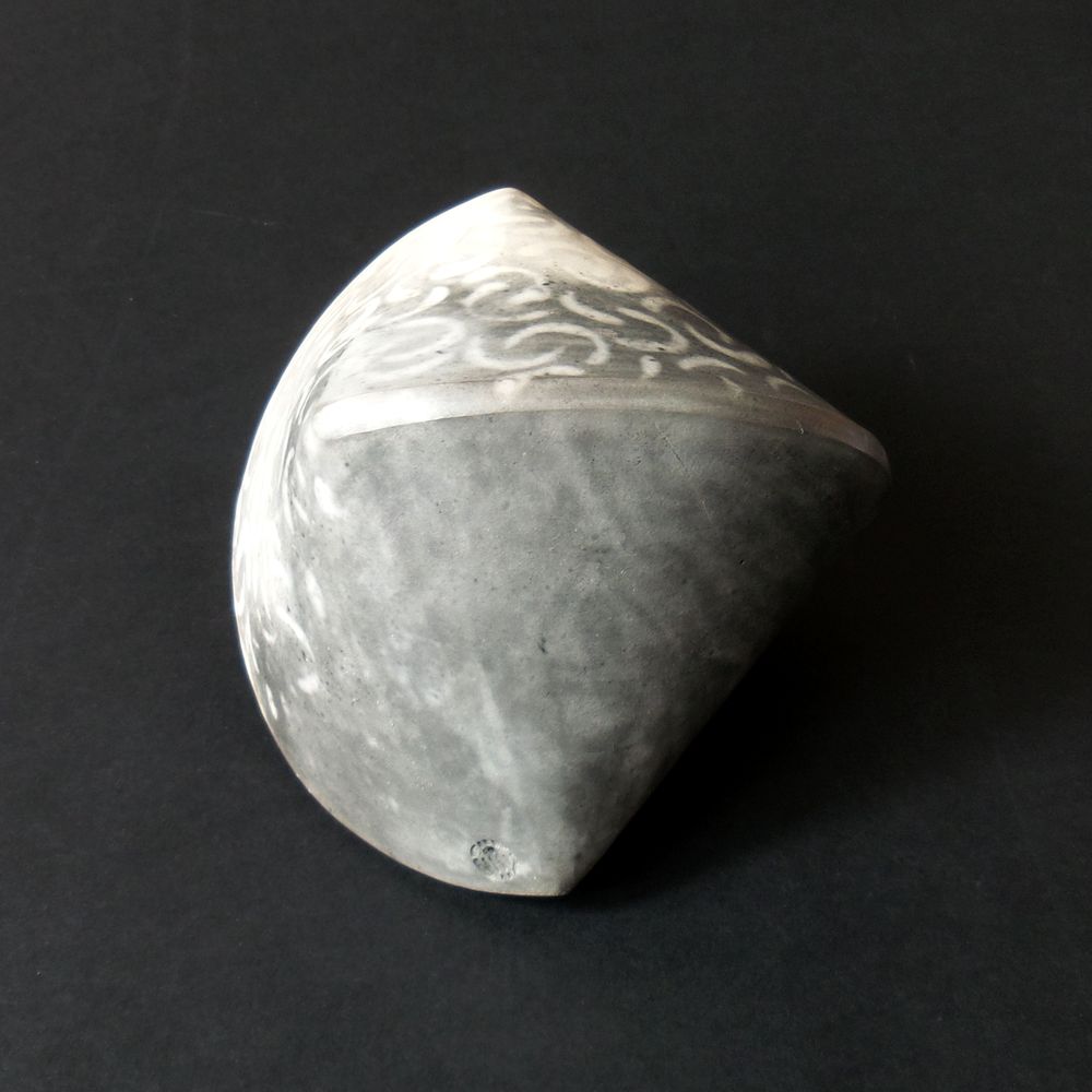  Large smoke patterned nut 14x14x14cm £105.00 