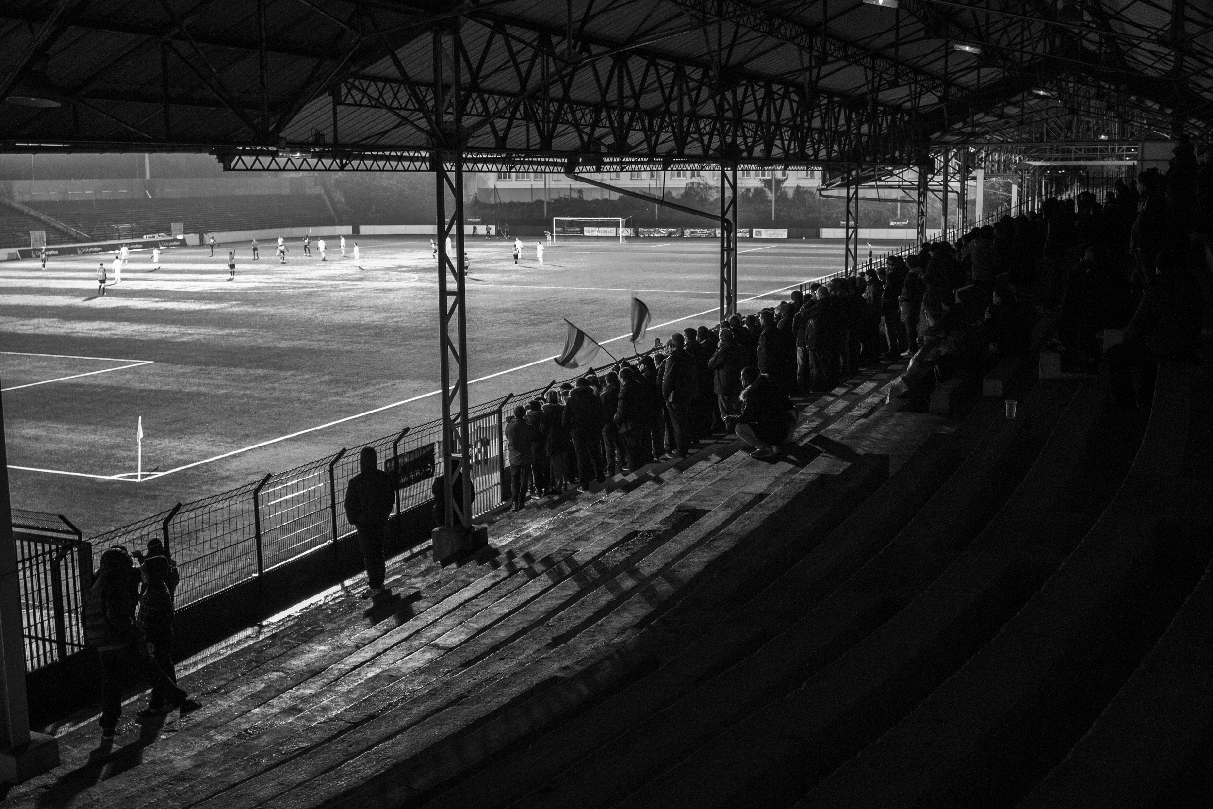 Det faldefærdige Stade Bauer blev af sikkerhedsmæssige årsager ikke godkendt til fodbold inden denne sæson. Foto: Hugo Cadena
