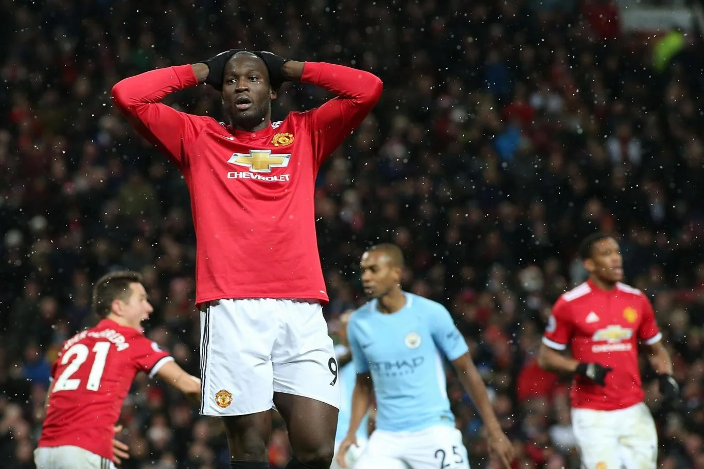 munmci101217aq.jpg