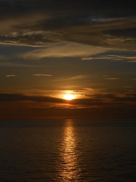 sunset-1882974_960_720.jpg