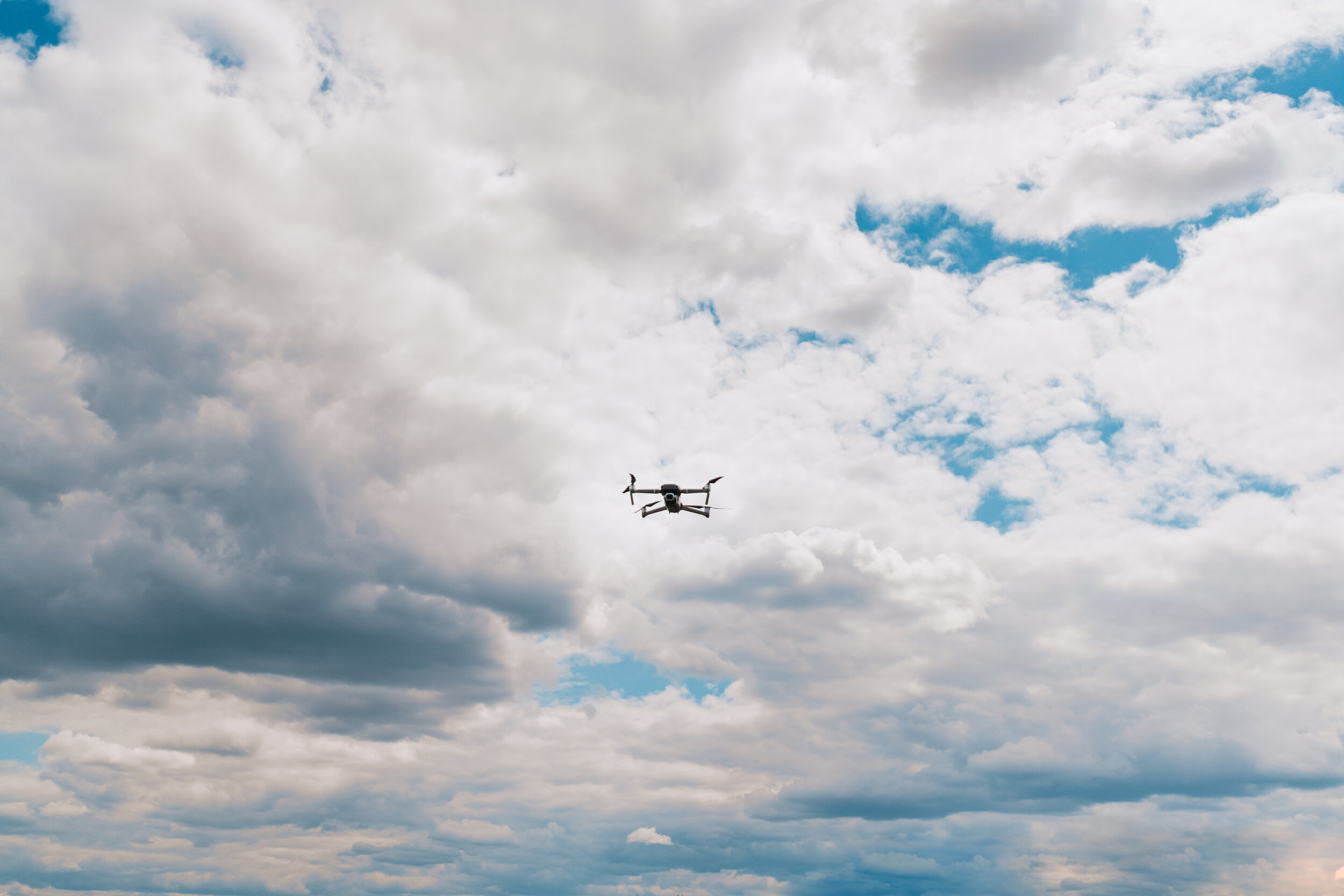 drone-flying-into-the-sky-6SKV8WK.jpg