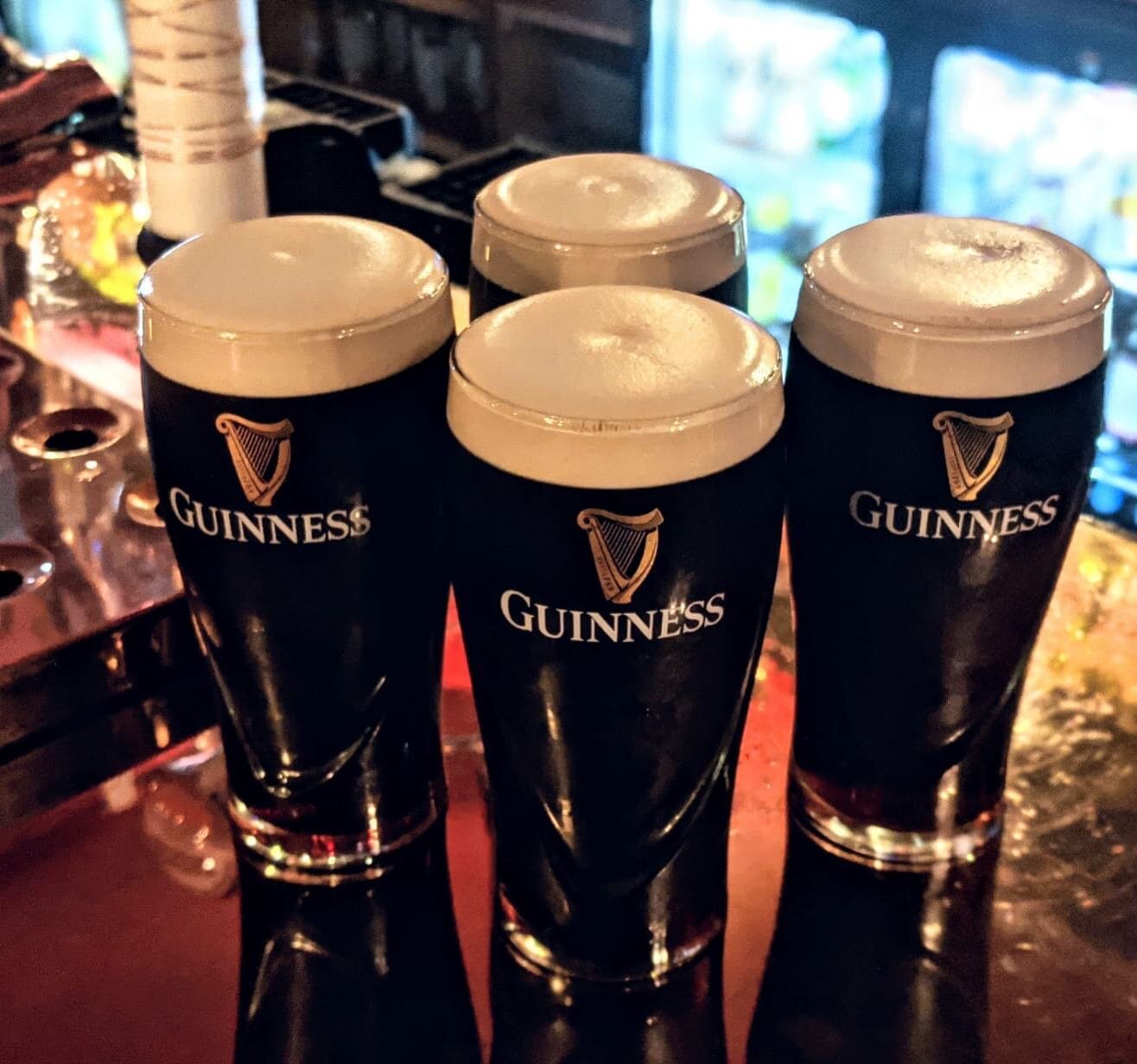 Will y&rsquo;just look at these creamy bois, lads? #perfectguinness 📸 @cardboardcrane
@guinness #guinness