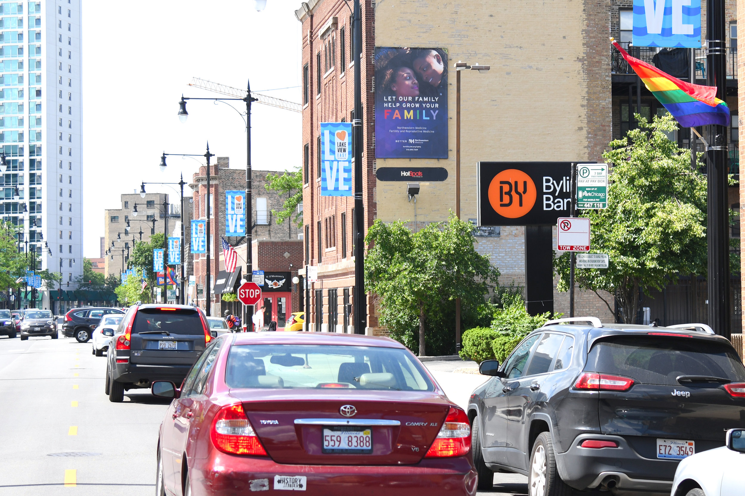 Billboards in Lakeview: Reach a Diverse Population in this Chicago Neighborhood