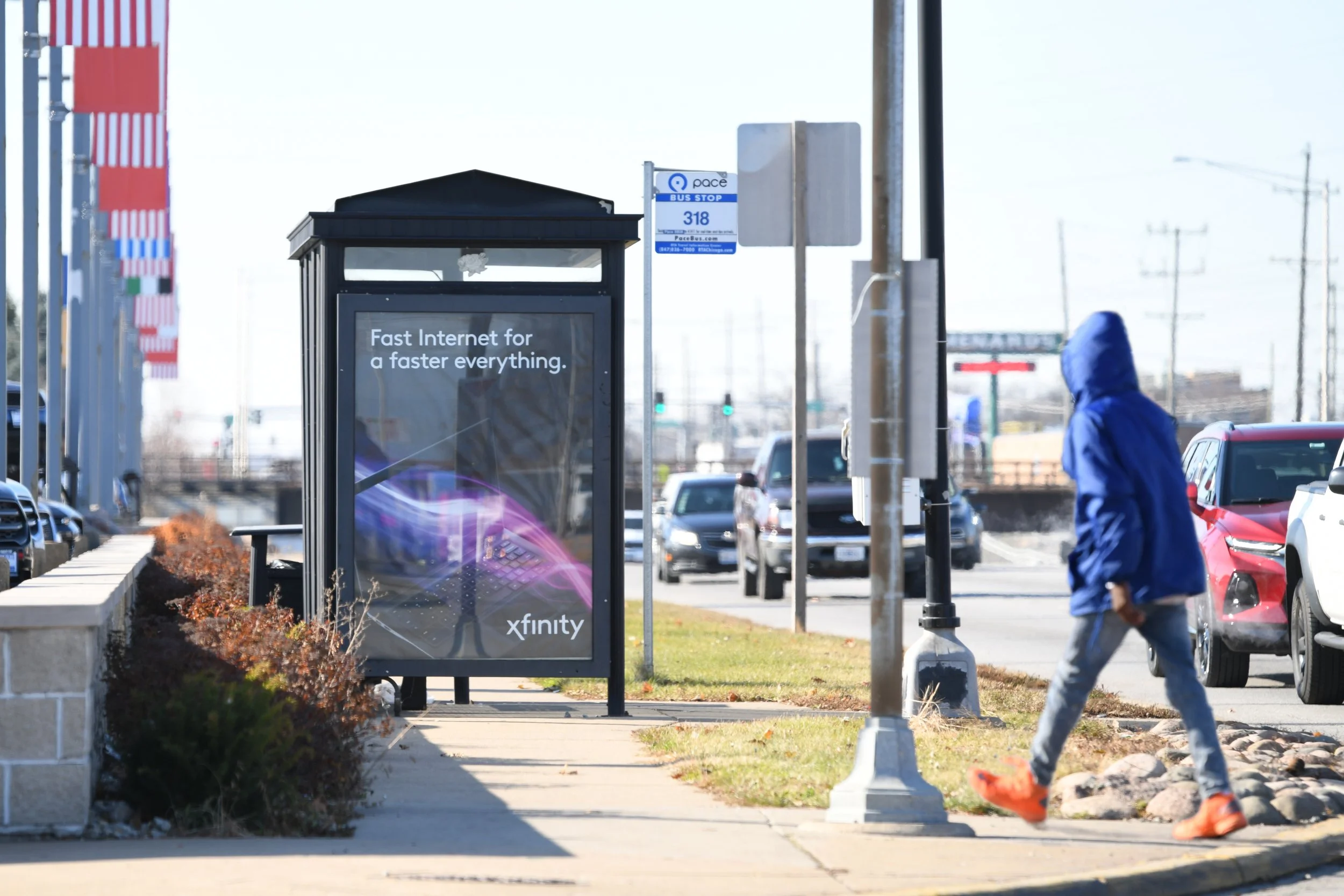 Retargeting Suburban Audiences with Chicago Bus Shelter Ads: 4 Reasons Why it Works