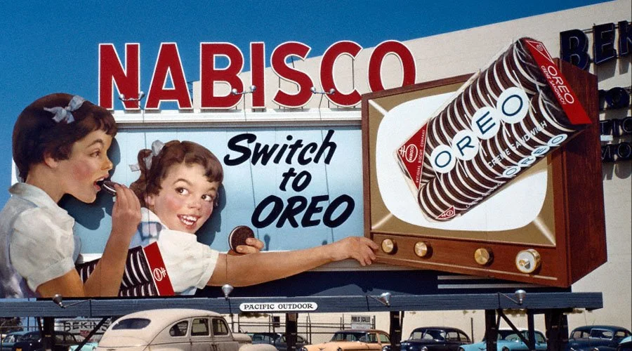 A Quick History of Billboards — Chicago Billboards & Outdoor