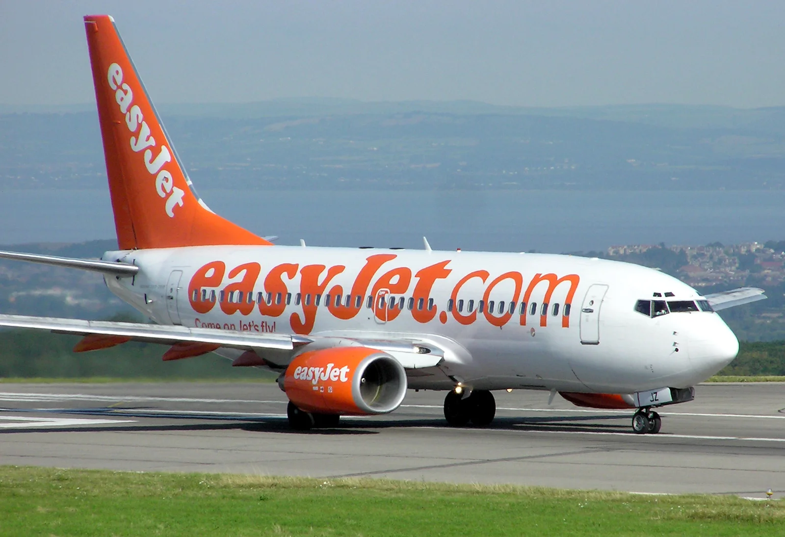 easyJet-airplane.jpg