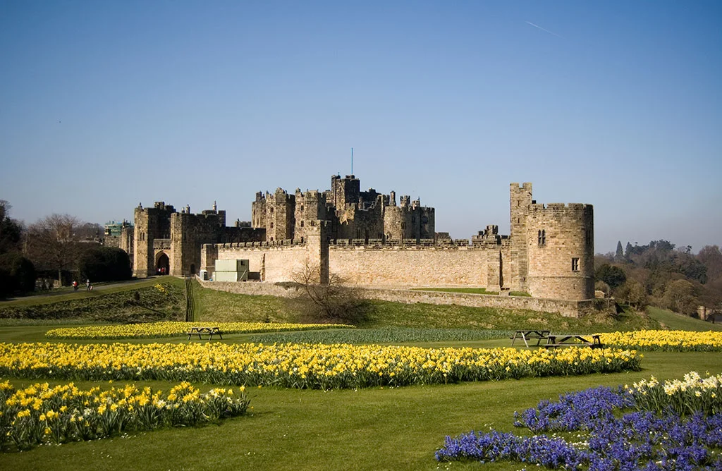 Alnwick-Castle-02.jpg