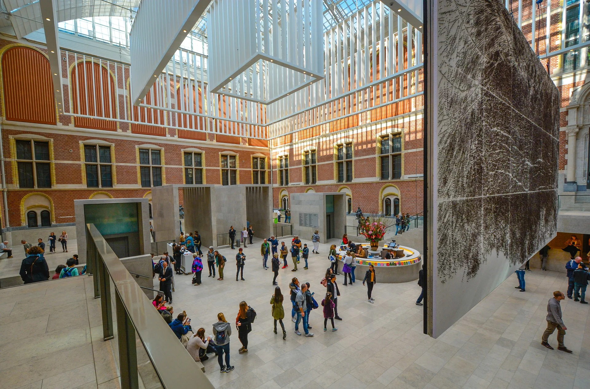 inside-rijksmuseum-amsterdam--pixabay-2014855_1920.jpg