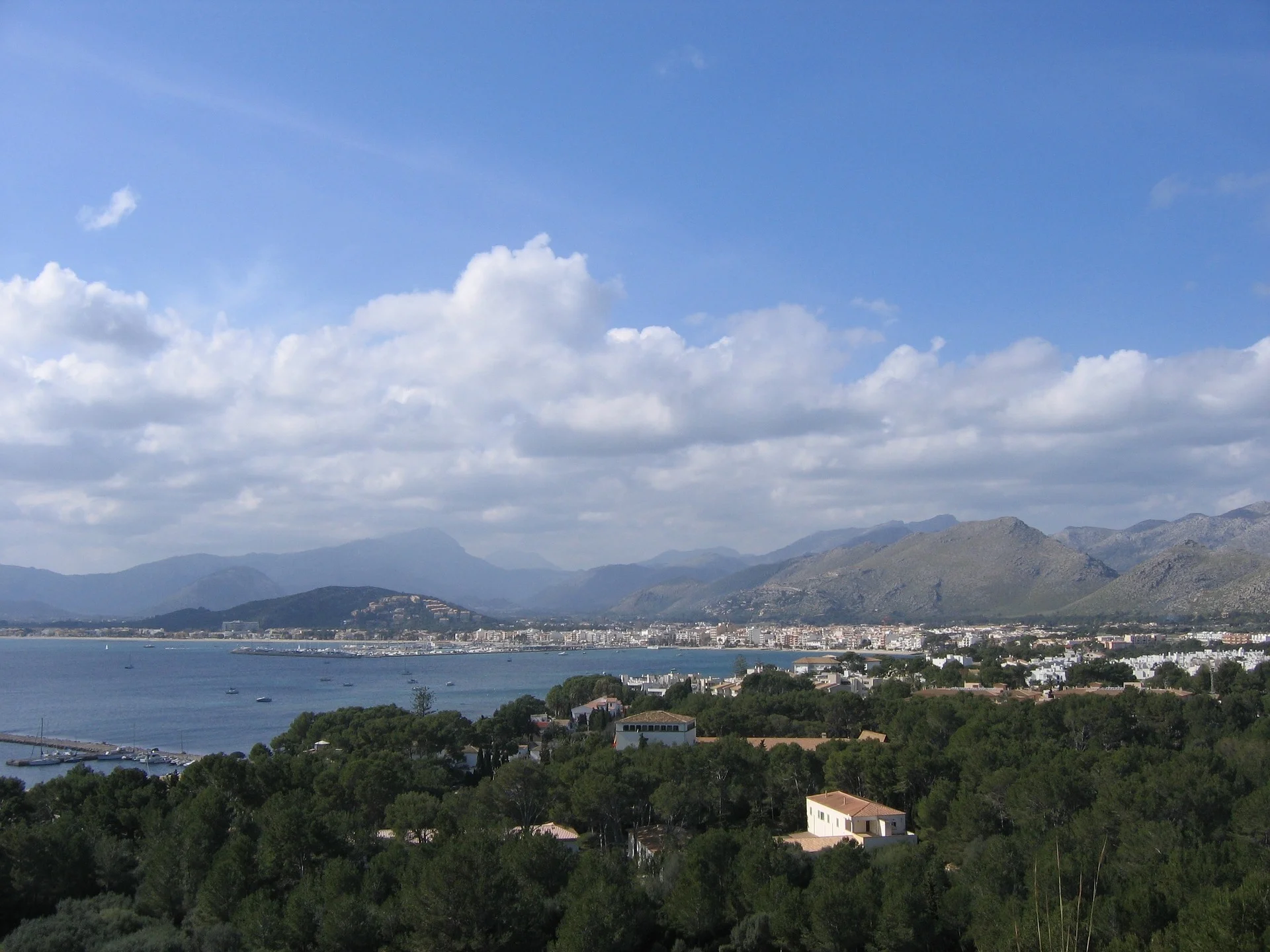 port-de-pollenca--pixabay-168847_1920.jpg