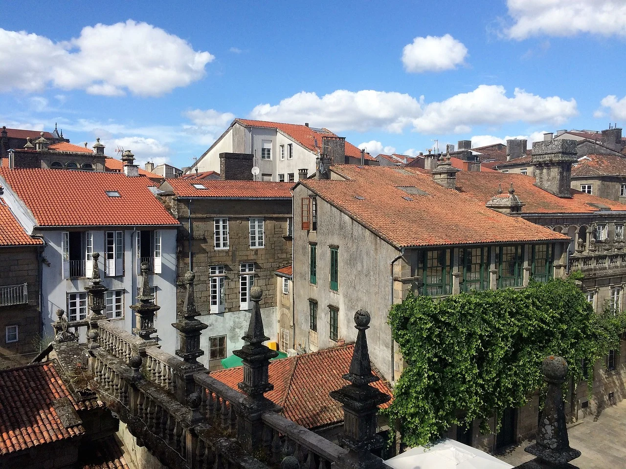 santiago-de-compostela--pixabay-1772640_1280.jpg