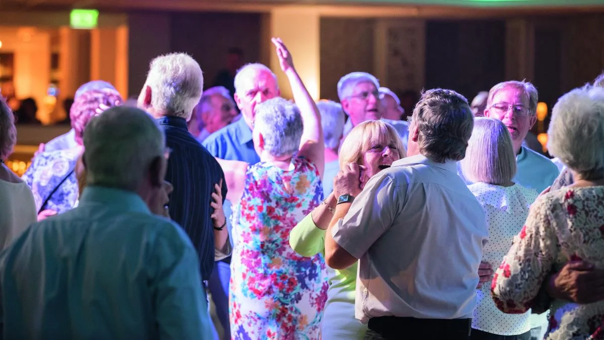 couples-dancing-on-First-Night-Fizz-at-Nidd-Hall.jpg