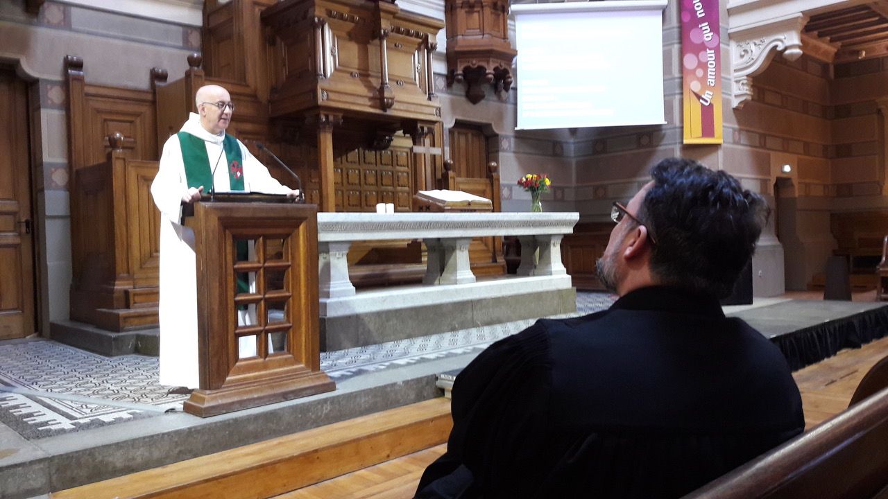 Prédication du père Eric de Kermadec au Grand Temple