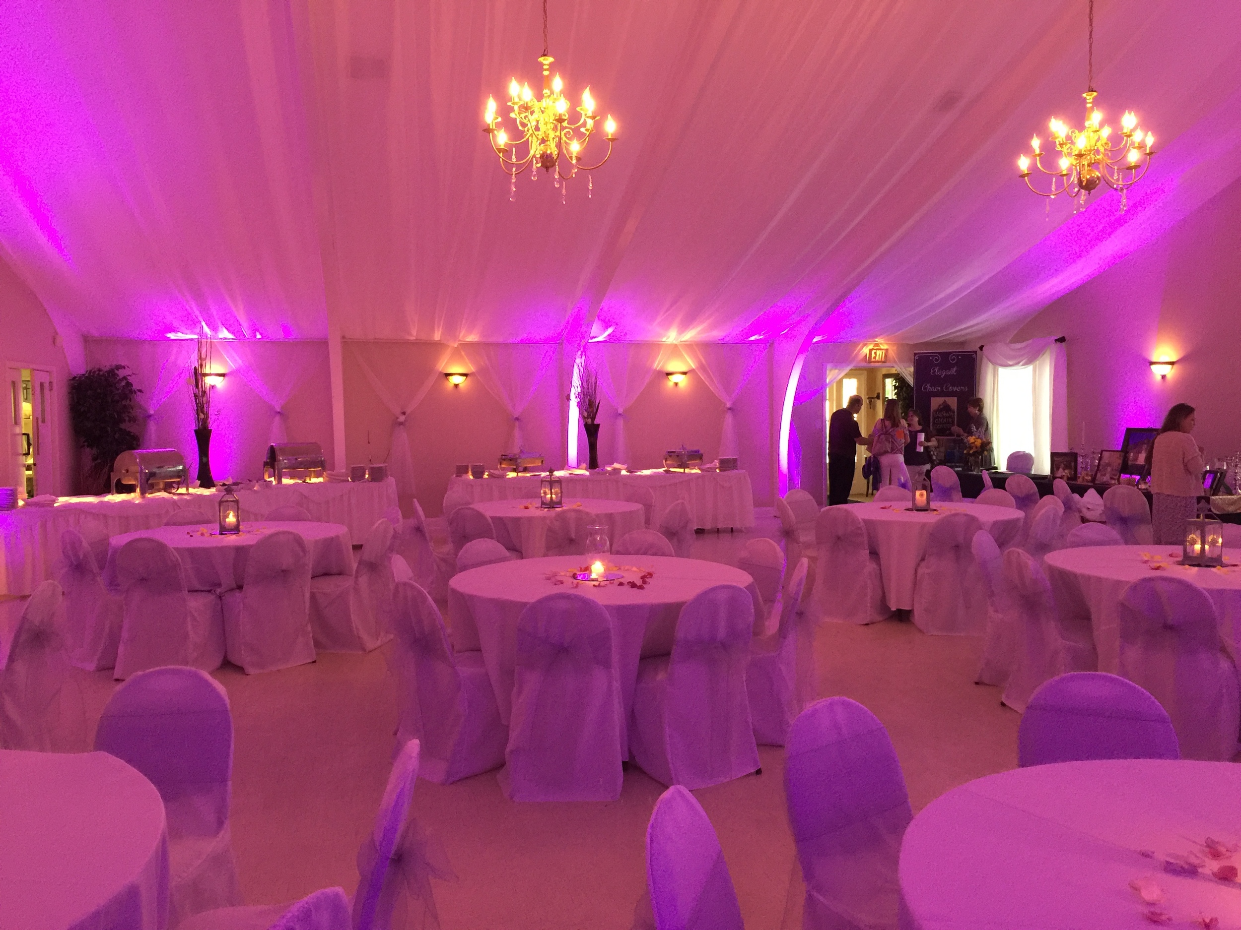Our Up Light packages will give the entire venue an ellegent glow