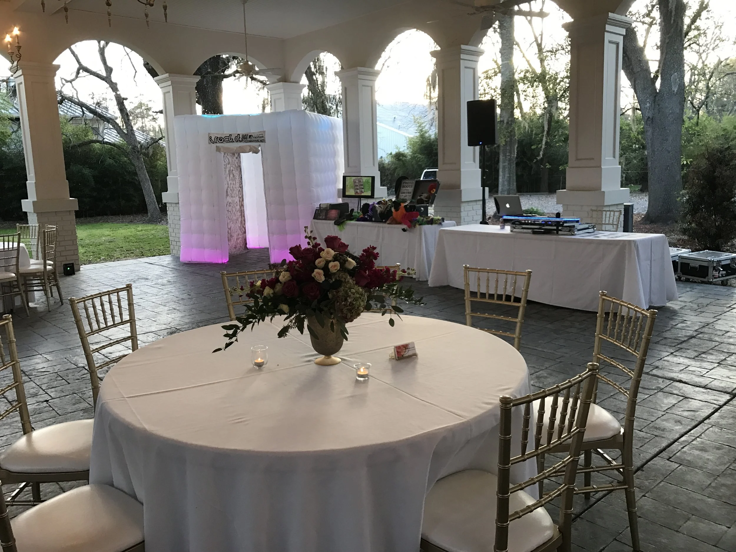 Maison Lafitte Pavilion, Mandeville
