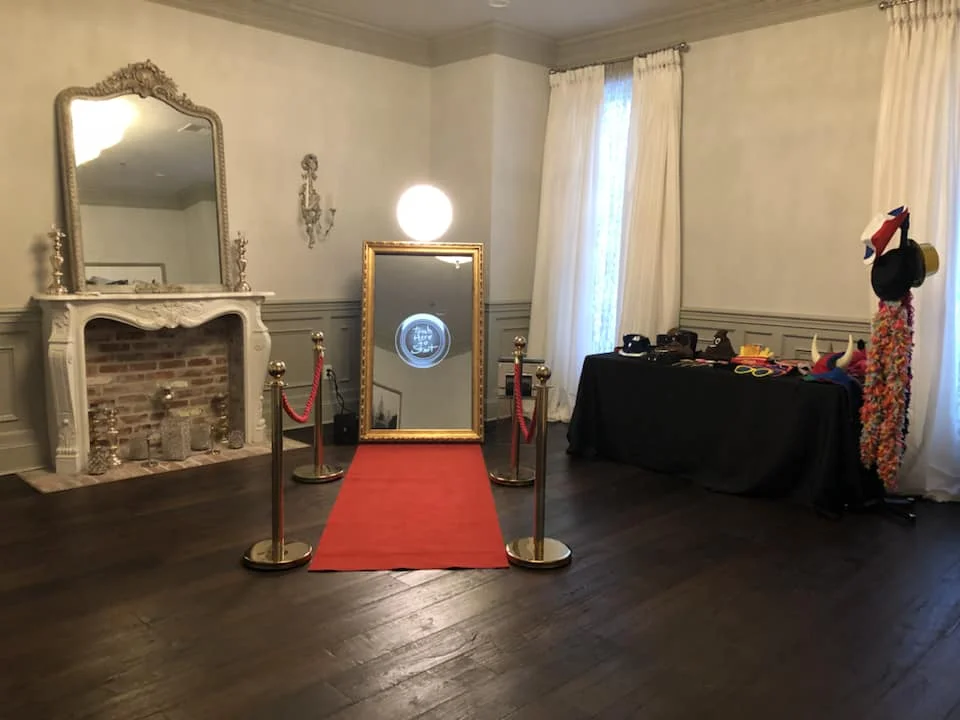Mirror Booth.jpg