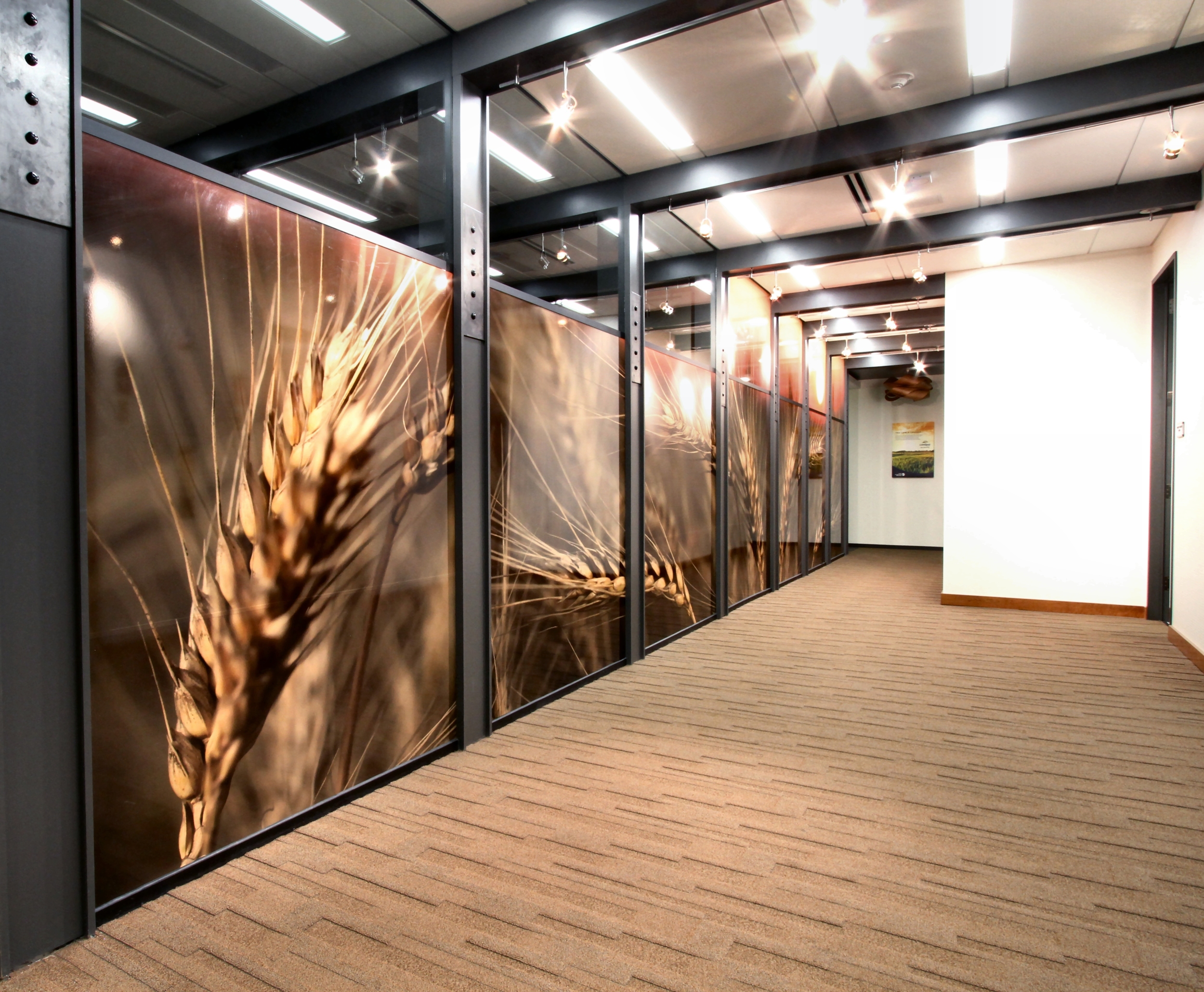 ElevatorHallway01-01 0134 (crop02).jpg
