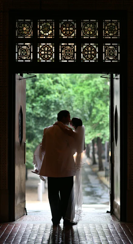 wedding kiss