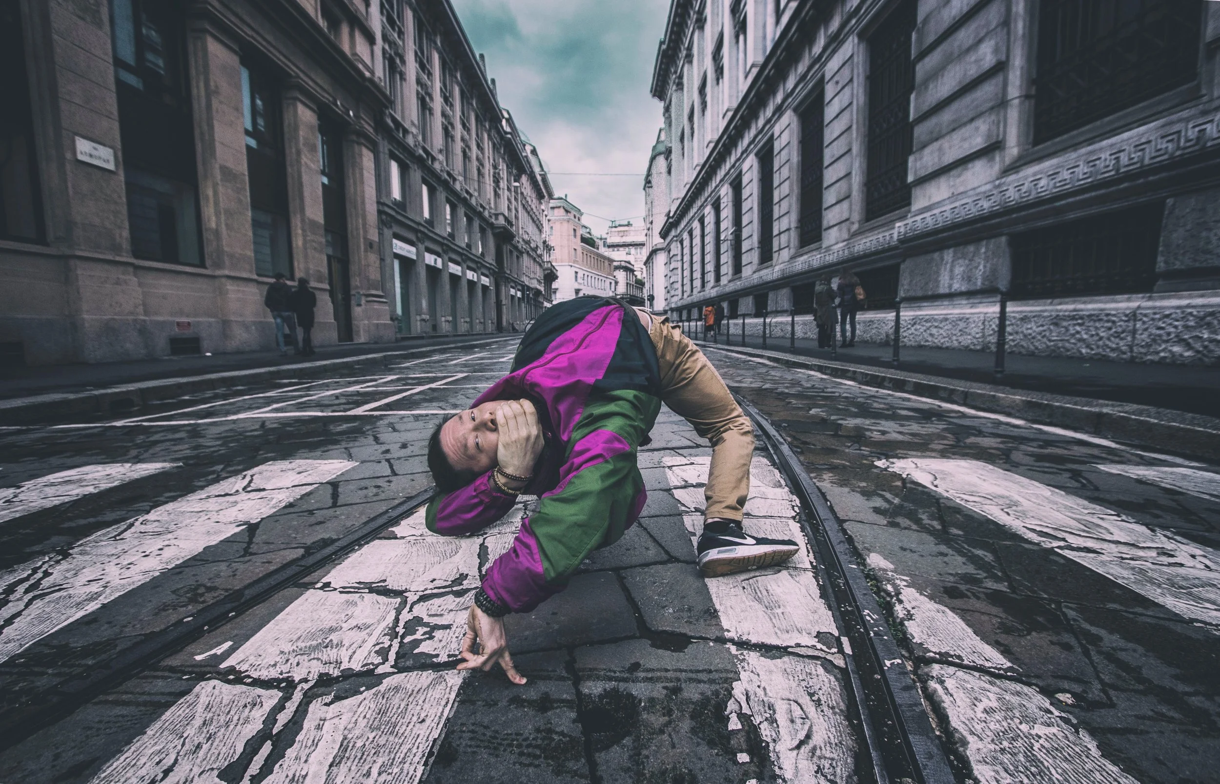 Si Neck Break Edit Webcomp.jpg