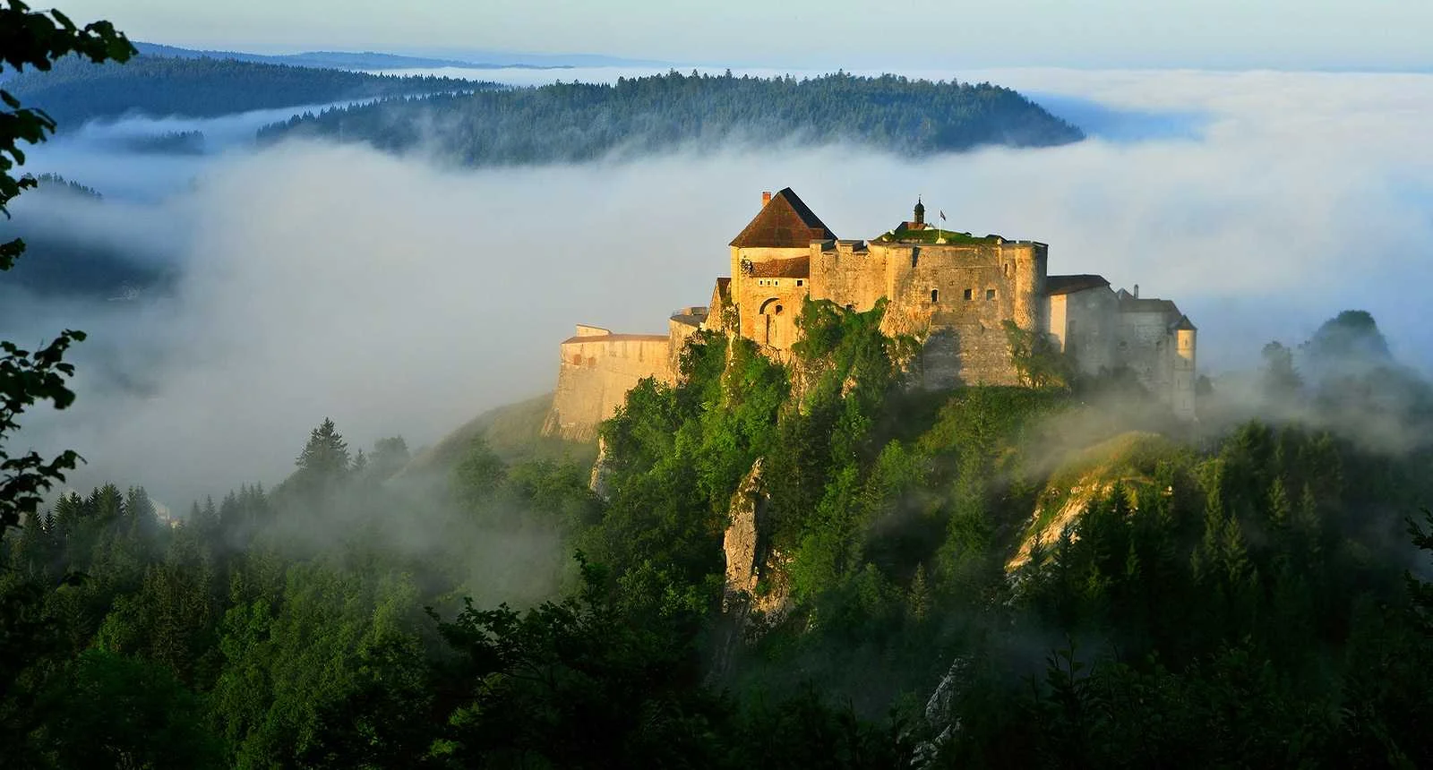 THE BEAUTIFUL REGION OF MY CHILDHOOD.. HERE, THE Chateau de Joux http://www.tourisme-en-france.com/fr/regions-france/90/le-haut-doubs