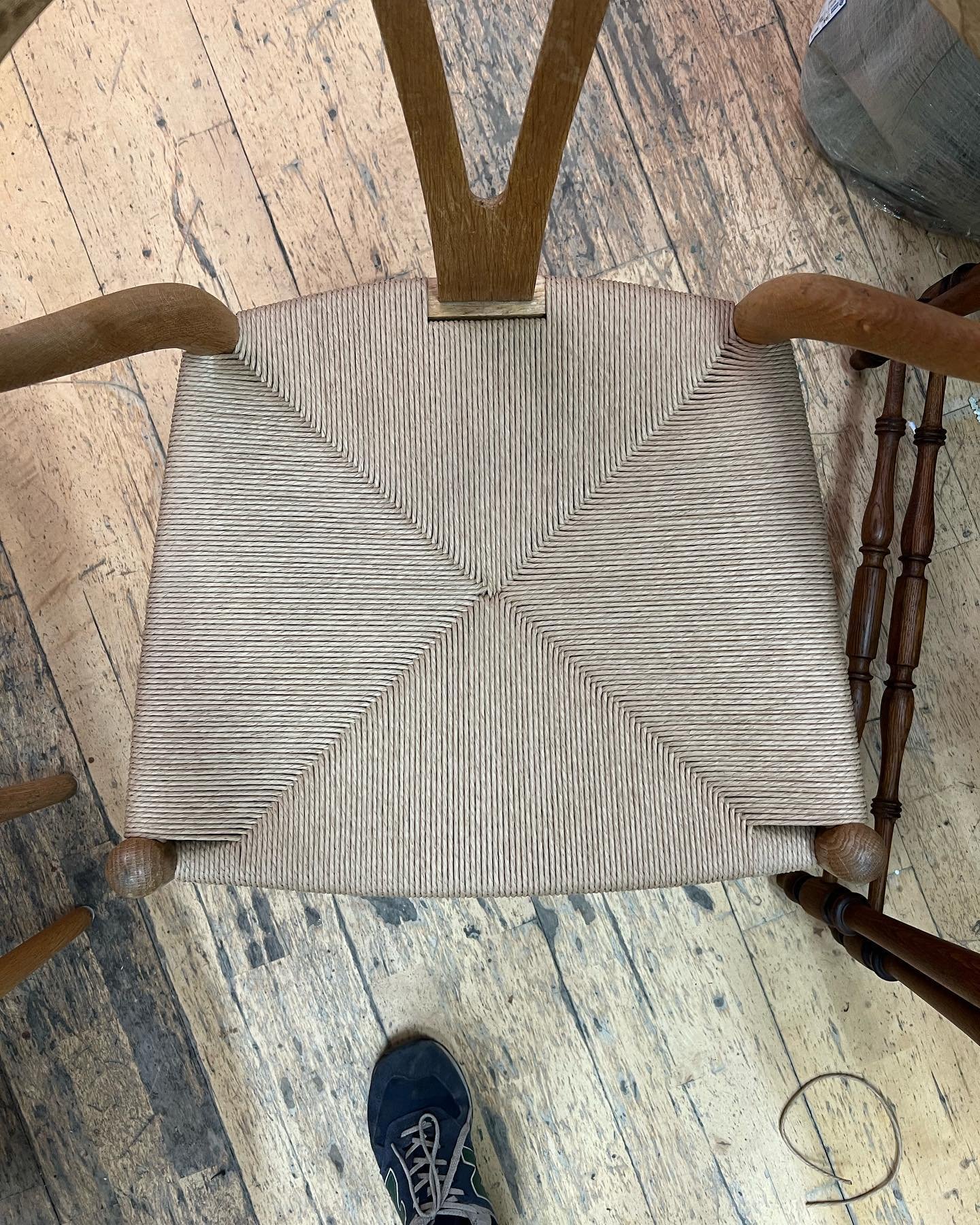Wishbones ready for delivery! I really enjoy making this weave. Have a good weekend everyone!
