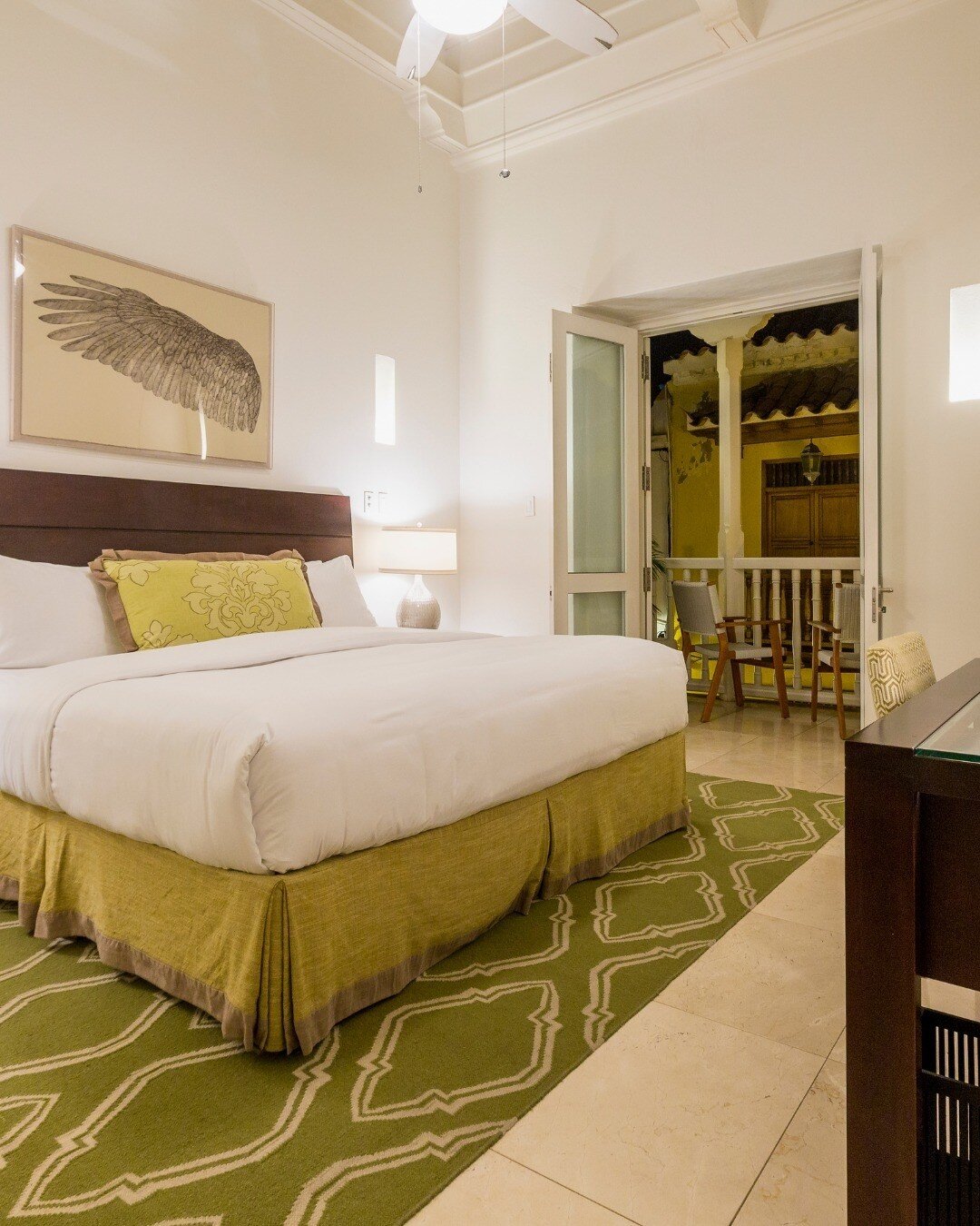 This is where style meets comfort! Take a look into our room Electra! 🛏️

Book your stay with us: https://airbnb.com/h/casa-cartagena

#casalacartujita #privatevilla #travellife #luxuryvillacartagena #privatevillacartagena #dreamvacation #cartagenad