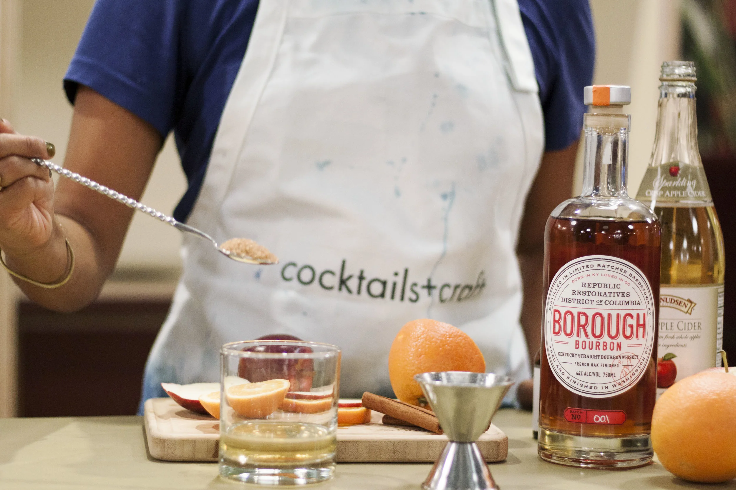 cocktails-craft-old-fashioned1.jpg