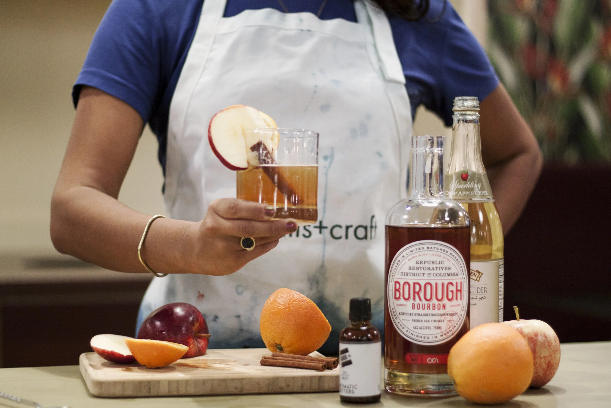 cocktails-craft-old-fashioned3.jpg