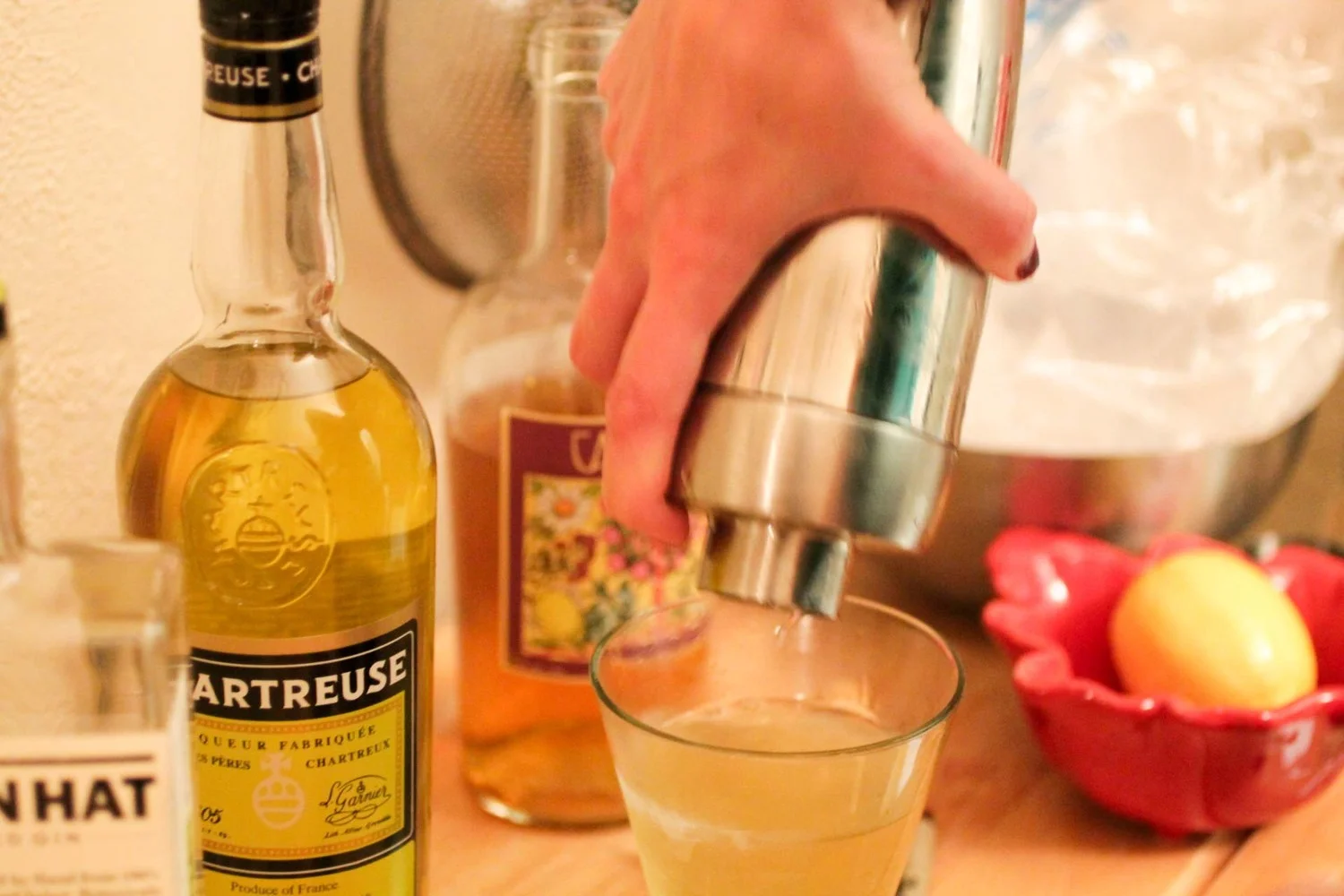 san-martin-cocktail-pour.jpeg