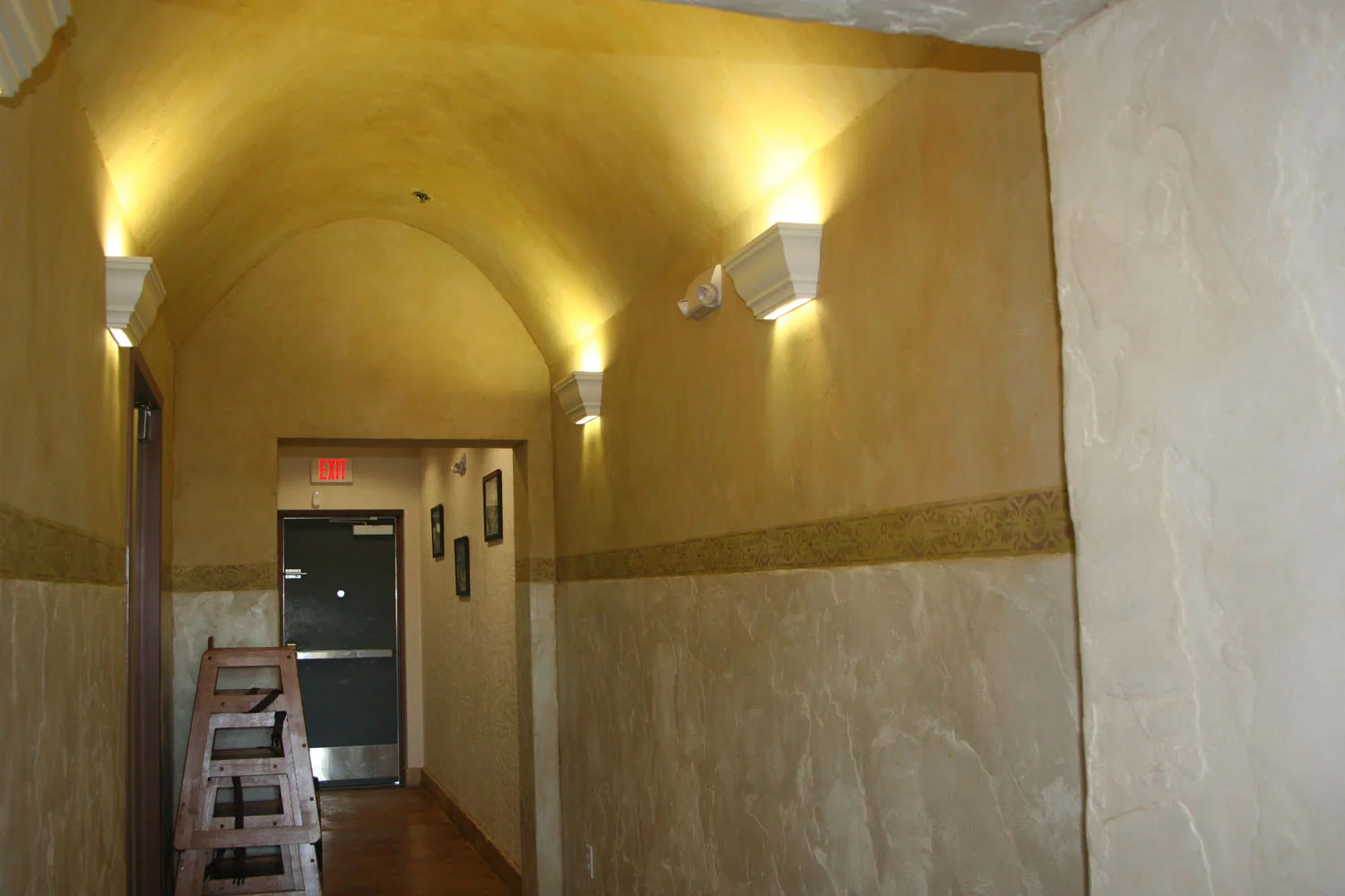 P_hallway.jpg