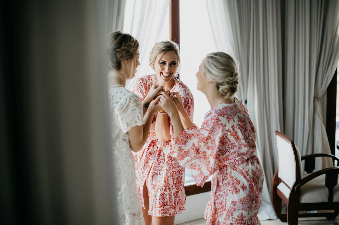 Lauren_Brody_GettingReady-40.jpg