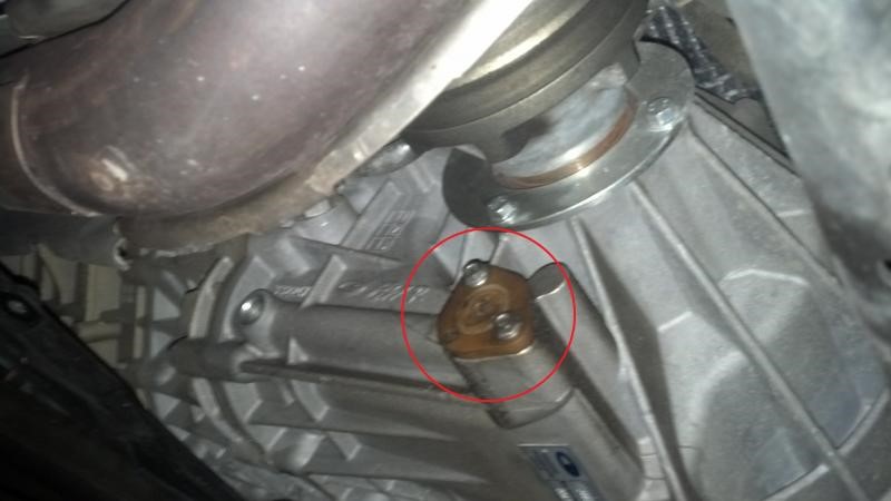 V8 Vantage transaxle gear oil filter location.