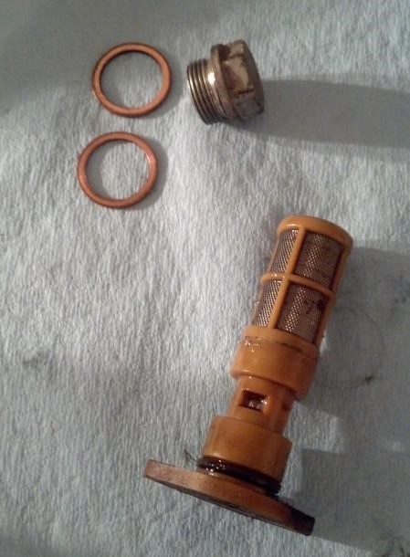 V8 Vantage transaxle filter.