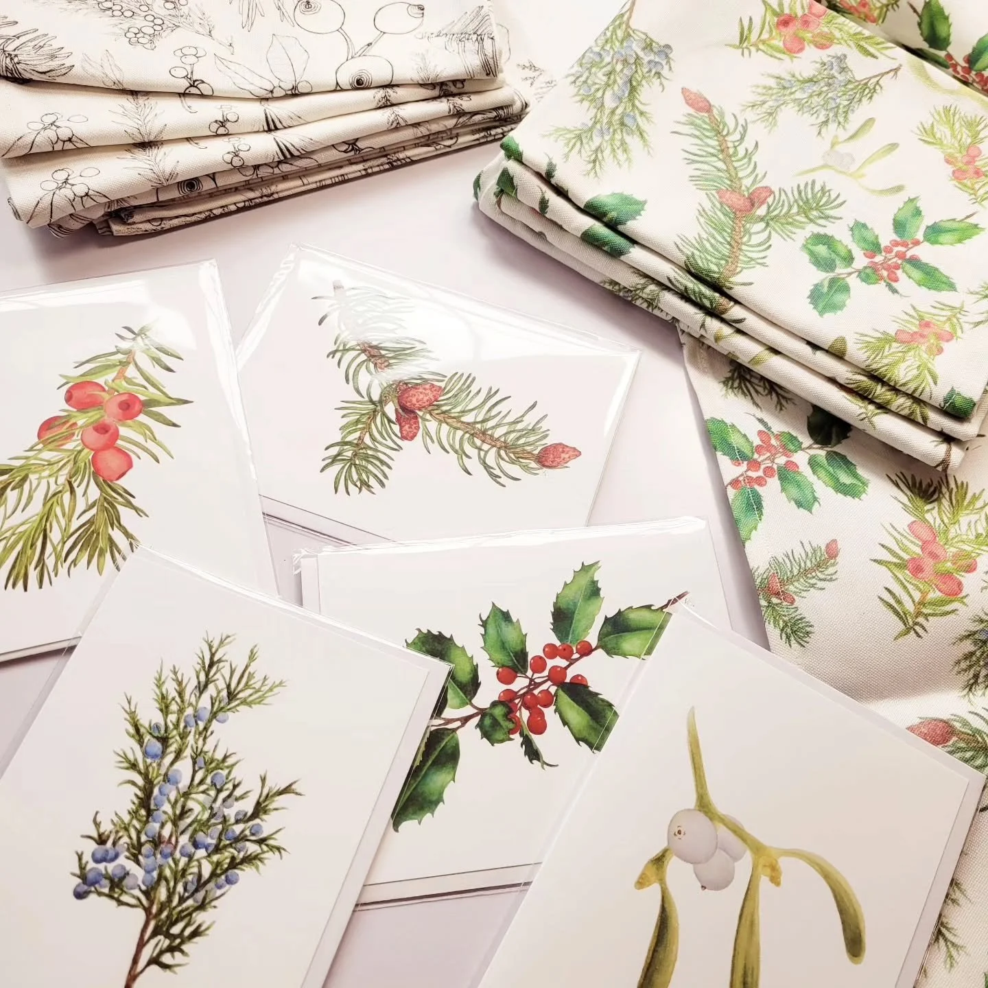 It's time for holiday markets and workshops!
Find me next at @blandfordnaturecenter for their Nature Makers Market, November 8, 9am-3pm✨️
(and check out my website EVENTS page for the full calendar rundown, link in bio!)